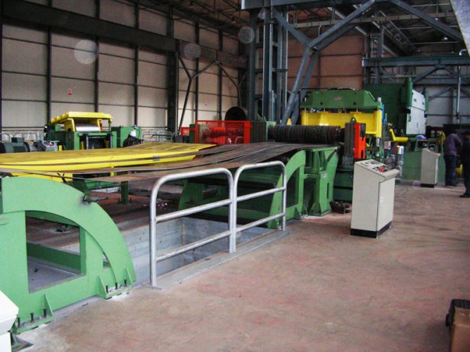 Automatic-slitting-machine-2