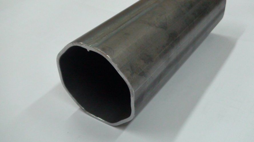 Conical-polygonal-pole-3